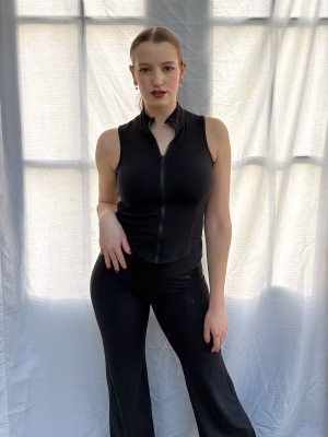 Mia Shambrook - Project Casting Gallery Image 2 Mia Shambrook - Gallery Image 2