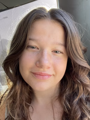 Yasmine Fletcher - Project Casting Gallery Image 2 Yasmine Fletcher - Gallery Image 2