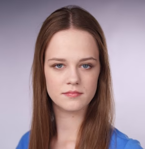 Isabella Lewis - Gallery Image 1