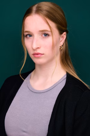 Leonie Moll - Project Casting Gallery Image 4 Leonie Moll - Gallery Image 4