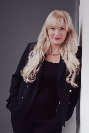 Melissa Johnson - Project Casting Gallery Image 5 Melissa Johnson - Gallery Image 5