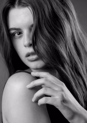 Emma Fullerton - Project Casting Gallery Image 2 Emma Fullerton - Gallery Image 2