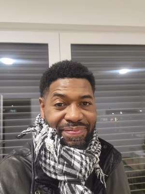 Bobby Phillips - Project Casting Gallery Image 5 Bobby Phillips - Gallery Image 5