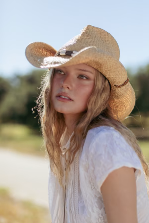 Shelby Owen - Project Casting Gallery Image 11 Shelby Owen - Gallery Image 11