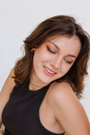 Annabelle Lucas - Project Casting Gallery Image 4 Annabelle Lucas - Gallery Image 4