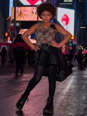 Zoë Jenkins - Project Casting Gallery Image 3 Zoë Jenkins - Gallery Image 3