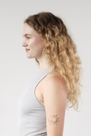 Sara De Angelis - Project Casting Gallery Image 8 Sara De Angelis - Gallery Image 8