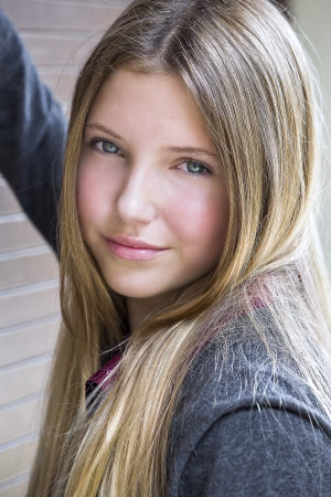 Farys Hixson - Project Casting Gallery Image 3 Farys Hixson - Gallery Image 3