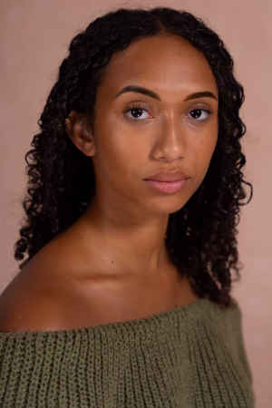 Alia Disu - Project Casting Gallery Image 2 Alia Disu - Gallery Image 2