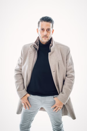 Sven Walliser - Gallery Image 1