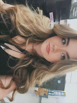 Blakelynn Bond - Gallery Image 1