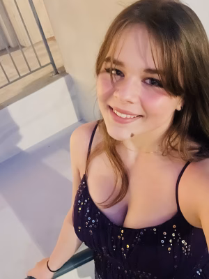 Eliana Moss - Project Casting Gallery Image 6 Eliana Moss - Gallery Image 6