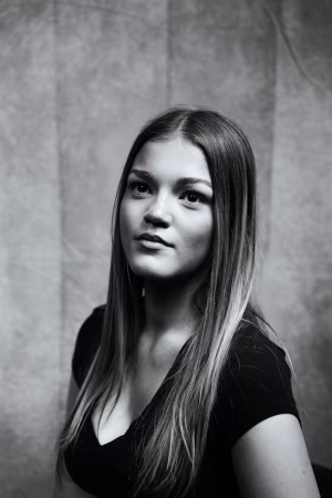 Yohanna Gee - Project Casting Gallery Image 1 Yohanna Gee - Gallery Image 1