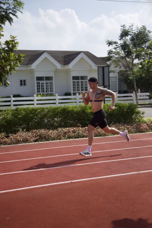 Aaron Villa - Project Casting Gallery Image 11 Aaron Villa - Gallery Image 11