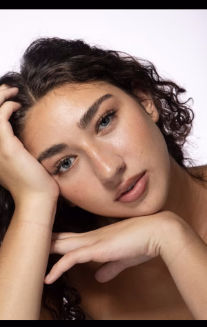 Josie Schwartz - Project Casting Gallery Image 1 Josie Schwartz - Gallery Image 1