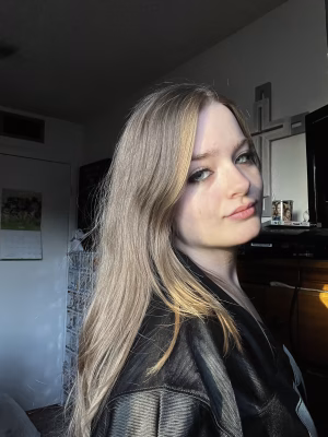 Sabrina Jordan - Project Casting Gallery Image 4 Sabrina Jordan - Gallery Image 4