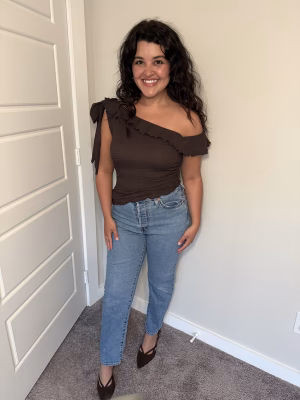 Courtney Byrd - Project Casting Gallery Image 3 Courtney Byrd - Gallery Image 3