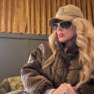 Lori Phillips - Project Casting Gallery Image 4 Lori Phillips - Gallery Image 4