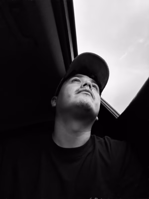 Luis Gutierrez - Gallery Image 2