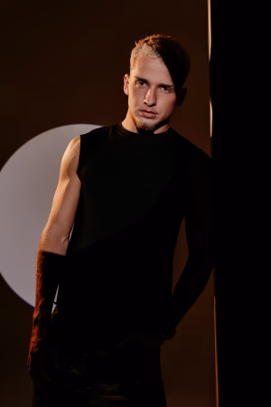 Leo Gonçalvez - Gallery Image 1