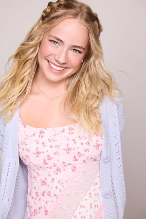 Kylee Levien - Project Casting Gallery Image 5 Kylee Levien - Gallery Image 5