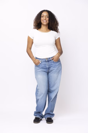 Samantha Mahfood - Project Casting Gallery Image 7 Samantha Mahfood - Gallery Image 7