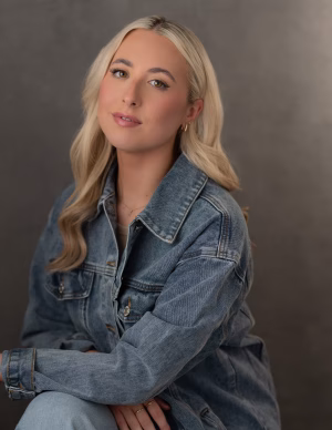 Abbie McMunigal - Project Casting Gallery Image 3 Abbie McMunigal - Gallery Image 3