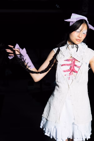 Amber Zeng - Gallery Image 2