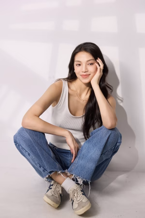 Evelyn Moy - Project Casting Gallery Image 2 Evelyn Moy - Gallery Image 2