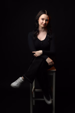 Hermione Swann - Project Casting Gallery Image 5 Hermione Swann - Gallery Image 5