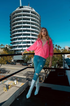 Samantha Sewell - Project Casting Gallery Image 3 Samantha Sewell - Gallery Image 3