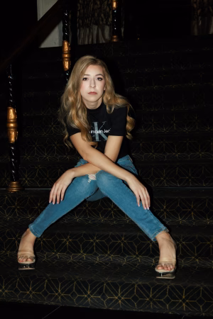 Samantha Sewell - Project Casting Gallery Image 5 Samantha Sewell - Gallery Image 5