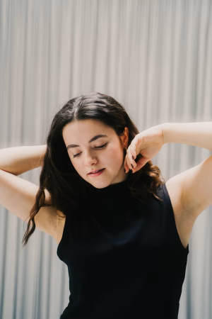 Sara Olivieri - Project Casting Gallery Image 6 Sara Olivieri - Gallery Image 6