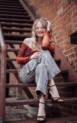 Britney Estep - Project Casting Gallery Image 3 Britney Estep - Gallery Image 3