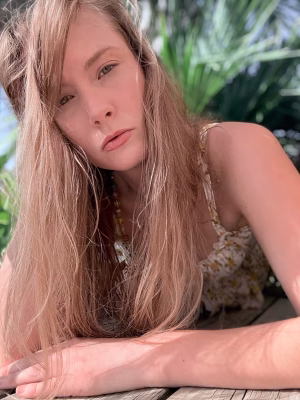 Alexis Lovejoy - Project Casting Gallery Image 8 Alexis Lovejoy - Gallery Image 8