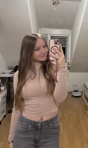 Stefanie Wunsch - Project Casting Gallery Image 5 Stefanie Wunsch - Gallery Image 5