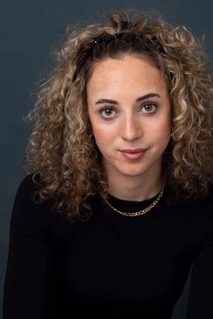 Sophie Barnett - Project Casting Gallery Image 2 Sophie Barnett - Gallery Image 2