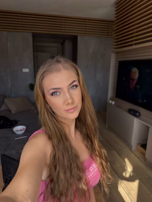 Michaela Dunajská - Project Casting Gallery Image 4 Michaela Dunajská - Gallery Image 4