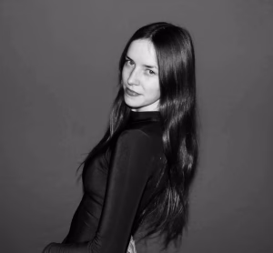 Emily Briggs - Gallery Image 1