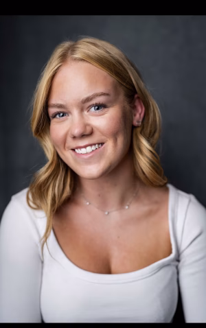 Izzie Sophia Bloomer - Project Casting Gallery Image 2 Izzie Sophia Bloomer - Gallery Image 2