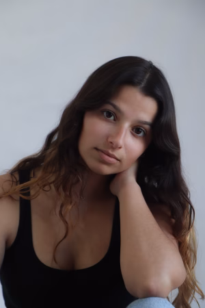 Bella Santos - Gallery Image 1
