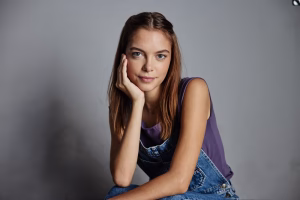 Lara Hunter - Project Casting Gallery Image 5 Lara Hunter - Gallery Image 5