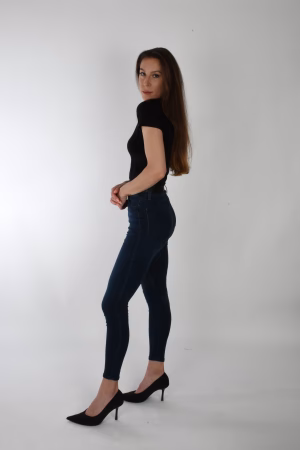 Lauren Polimeno - Project Casting Gallery Image 6 Lauren Polimeno - Gallery Image 6