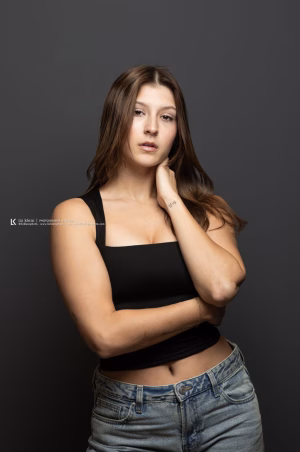 Ella Mertes - Project Casting Gallery Image 4 Ella Mertes - Gallery Image 4