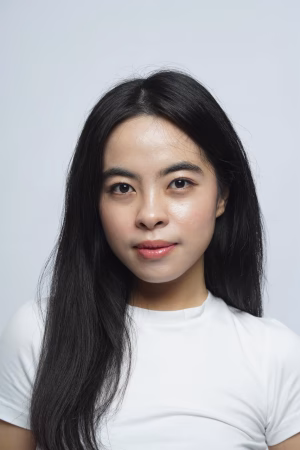 Reva Lia - Project Casting Gallery Image 4 Reva Lia - Gallery Image 4