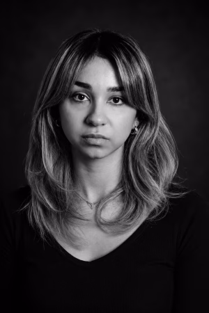 Alise Corren - Project Casting Gallery Image 4 Alise Corren - Gallery Image 4
