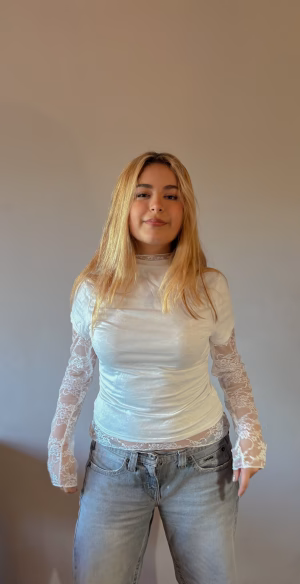 Mora Almada Carbone - Project Casting Gallery Image 6 Mora Almada Carbone - Gallery Image 6