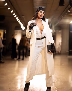 Meile Bishop - Gallery Image 1