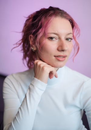 Noa Sulamith Gruss - Project Casting Gallery Image 18 Noa Sulamith Gruss - Gallery Image 18