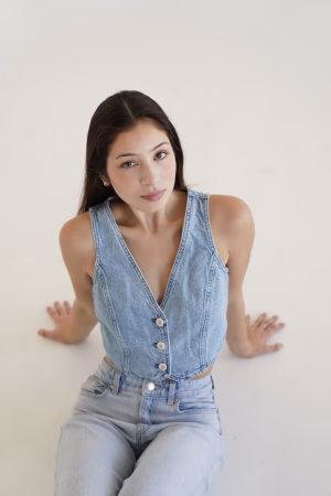 Abi Bettencourt - Project Casting Gallery Image 6 Abi Bettencourt - Gallery Image 6